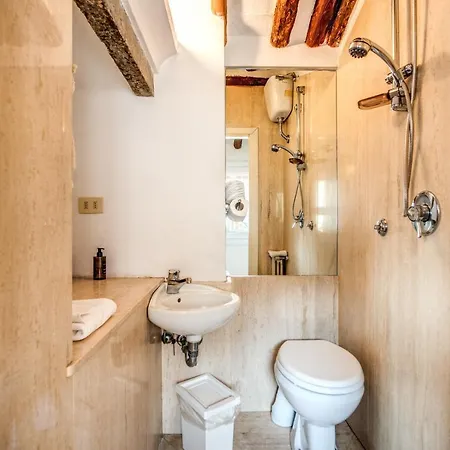 Lovely Attic With Private Terrace By Piazza Navona * Рим
