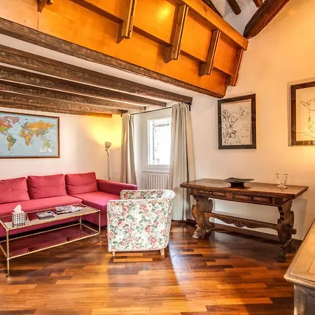 Lovely Attic With Private Terrace By Piazza Navona Апартаменты