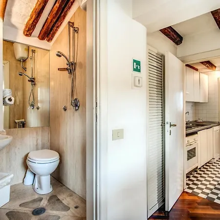 Lovely Attic With Private Terrace By Piazza Navona Апартаменты *